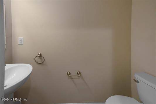 Building Photo - 16 Islander Ct