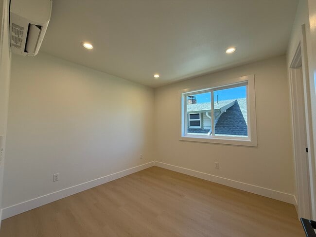 Building Photo - 2111 E Mill Plain Blvd