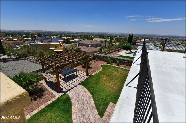 Building Photo - 6732 Pearl Ridge Dr