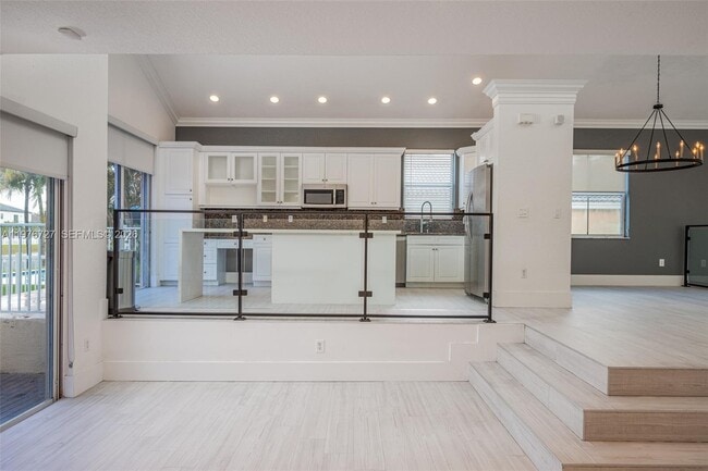 Building Photo - 4974 SW 166th Ave