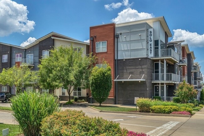 Building Photo - 1118 Litton Ave