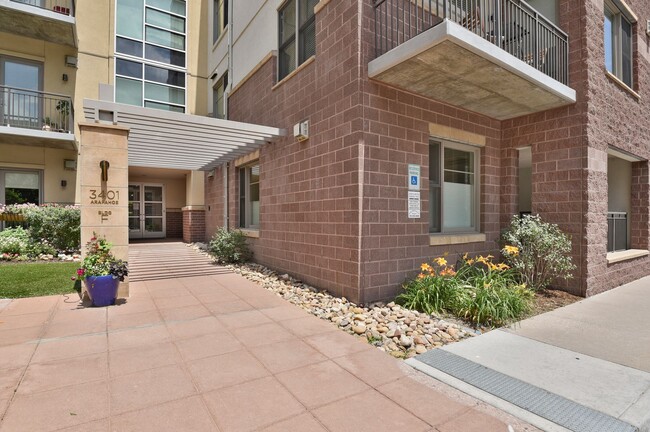 Building Photo - Modern First-Floor Condo at the Peloton - Boulder