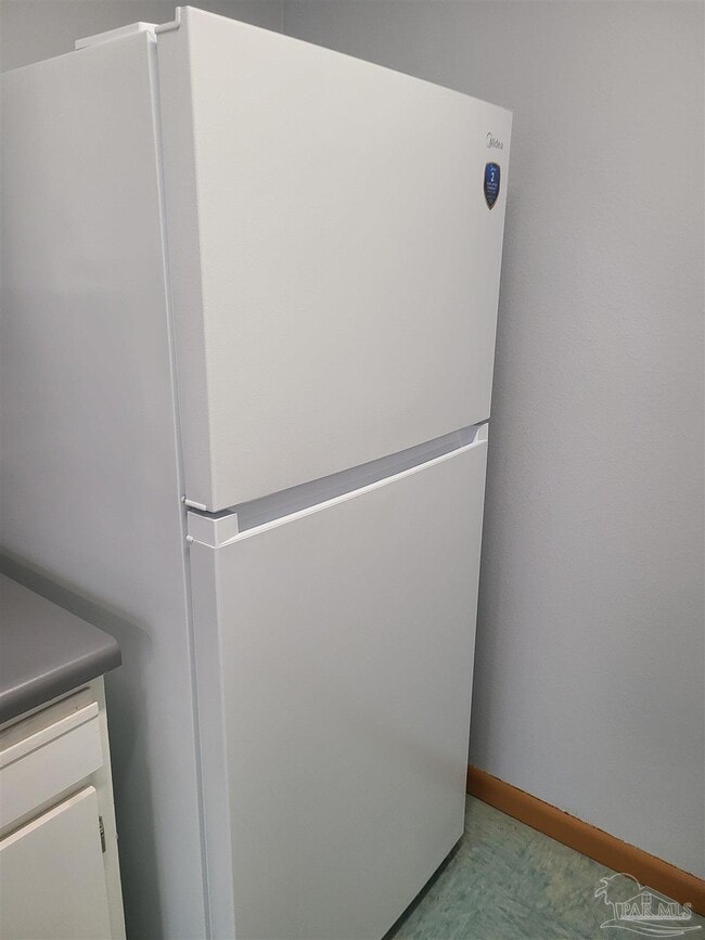 Building Photo - 457 S L St