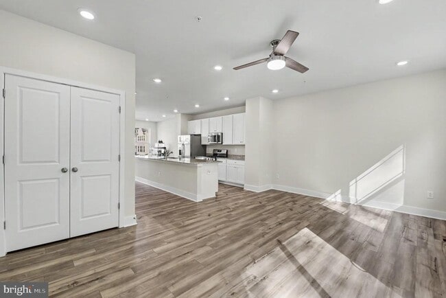 Building Photo - 238 Waterstone Rd