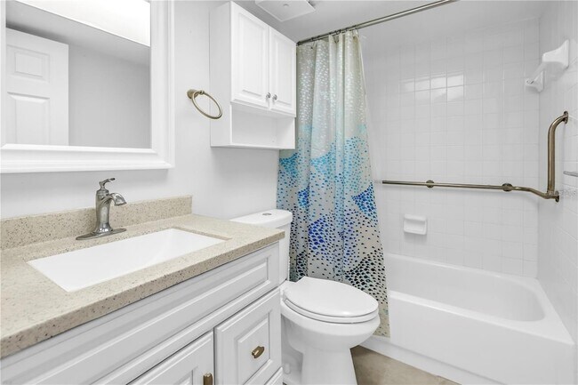 Building Photo - 1320 Pasadena Ave S