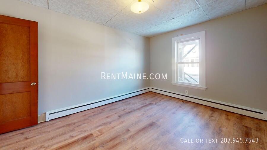 Building Photo - 5 Monument St