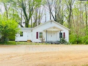 Building Photo - 918 Airline Ext