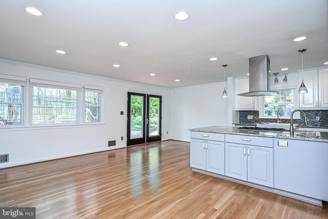 Building Photo - 2412 Rockbridge St