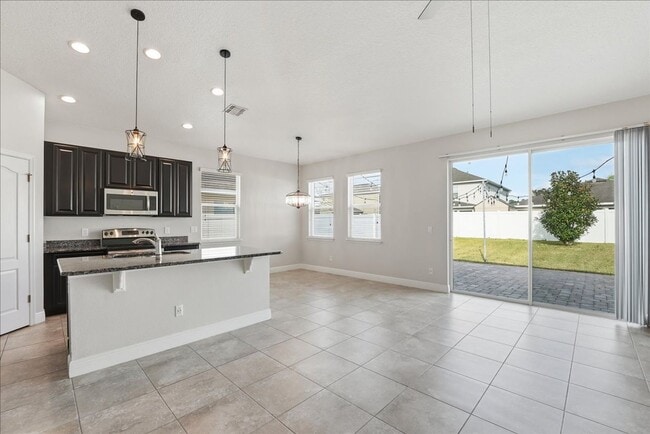 Building Photo - 11007 Inside Loop