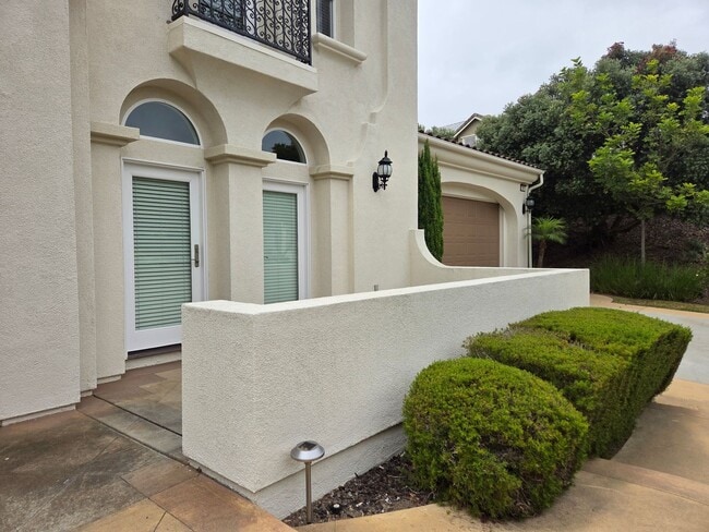 Building Photo - Stunning Spanish Colonial Home in the La C...