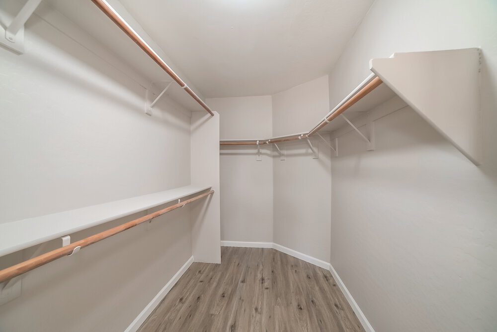 Building Photo - 8808 W Adam Ave