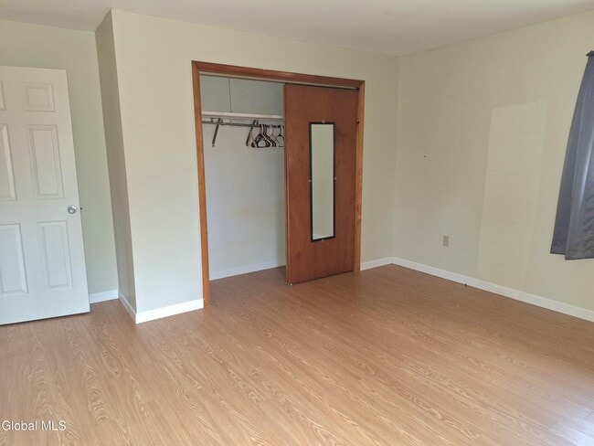 Building Photo - 1031 Saratoga Rd