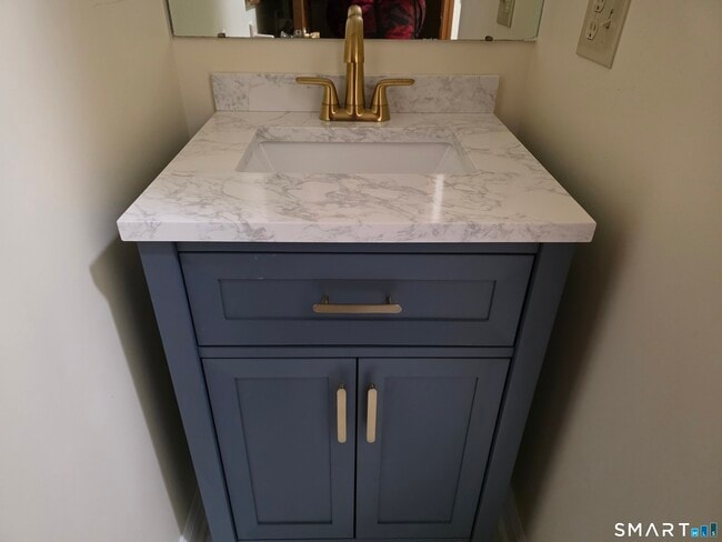 Building Photo - 29 Brook Pine Dr