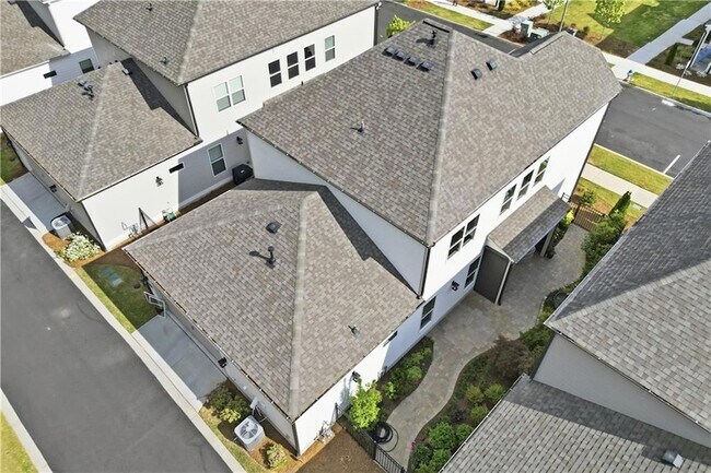 Building Photo - 158 Kingwood Dr