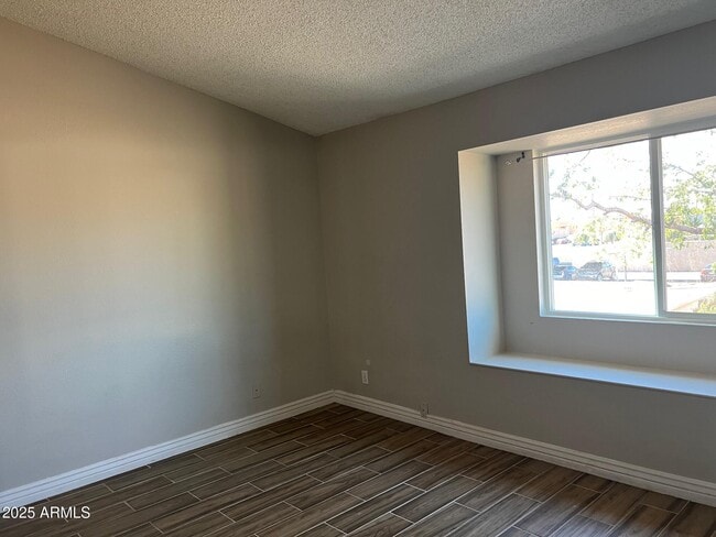 Building Photo - 5819 N 59th Dr