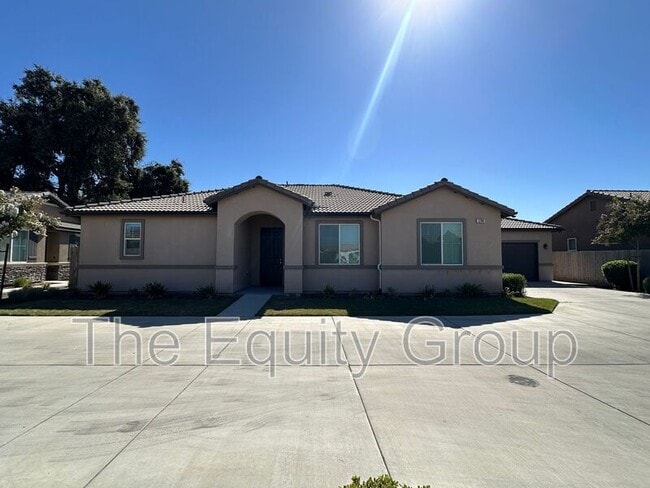 Primary Photo - 3208 N Rova Ct