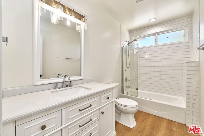 Building Photo - 6443 Columbus Ave