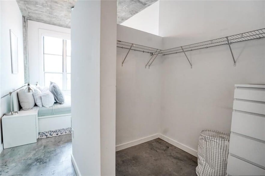 Building Photo - 245 N Highland Ave NE