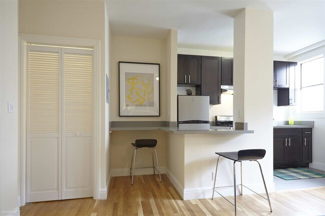 Building Photo - 601 Ofarrell St