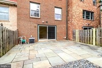 Building Photo - 137 E St NE