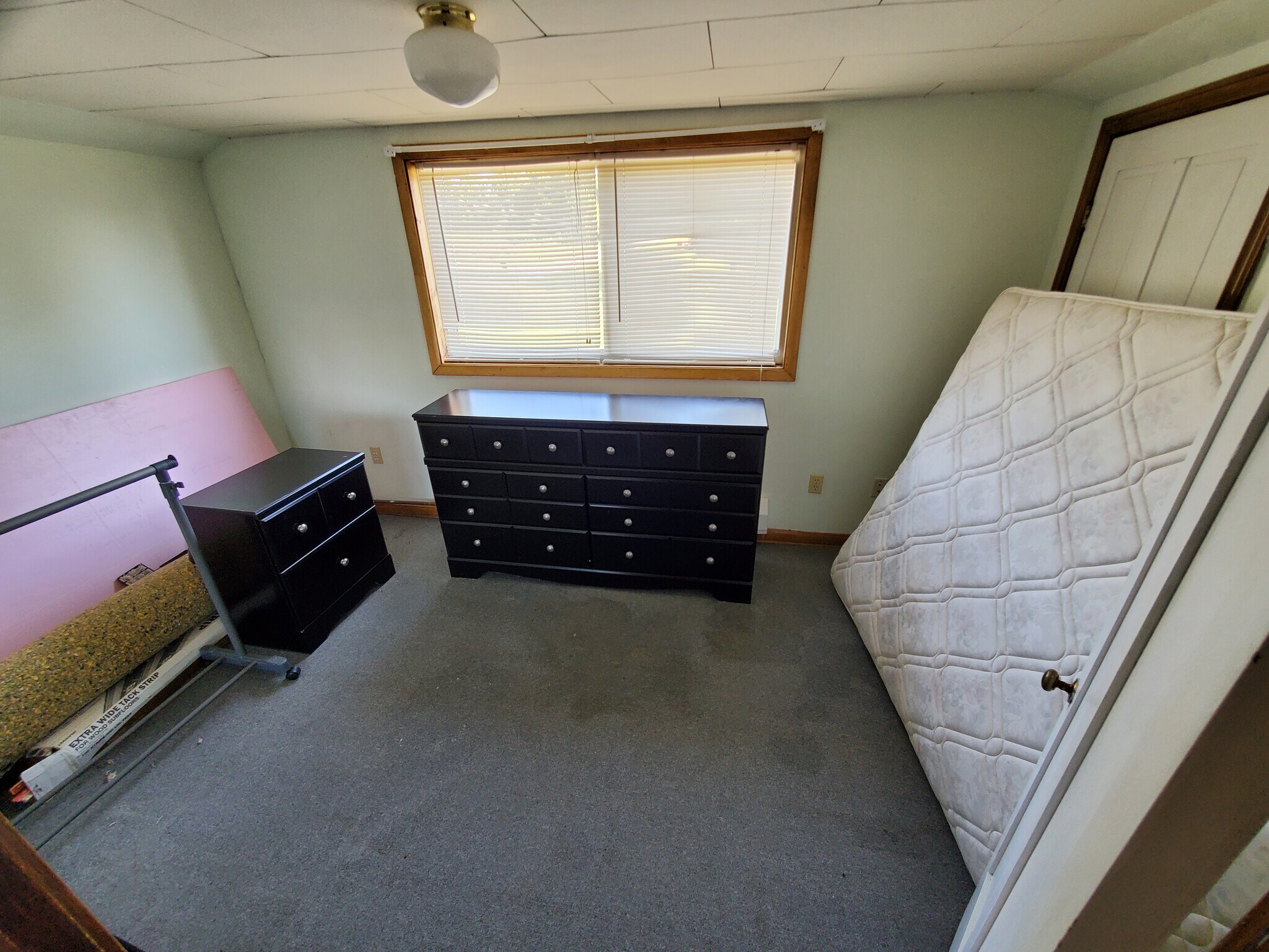 Upstairs S Bedroom (New Pic Incoming) - 8295 Limeridge Rd