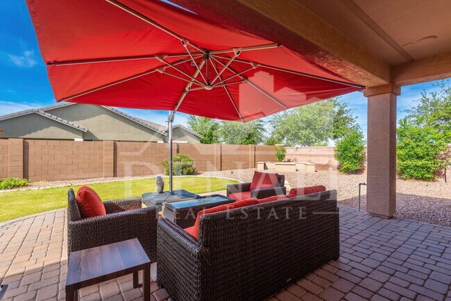 Building Photo - 2881 E Tonto Dr