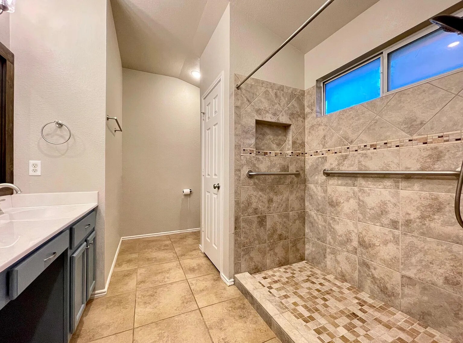 Building Photo - 3468 Flowstone Ln