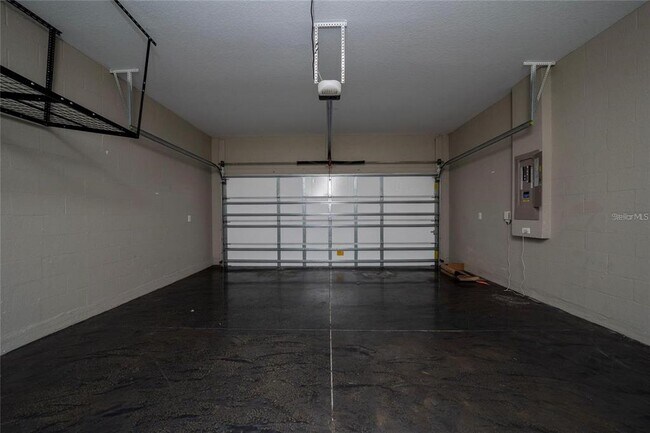 Building Photo - 2893 Whispering Trails Dr