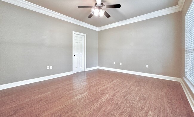 Building Photo - 3BR/2BA Home on Nicholson Lake Dr – Modern...