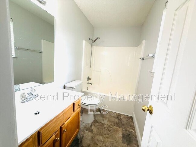 Building Photo - 10156 Baker Boy Dr