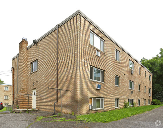 Primary Photo - The Vogue Apartments