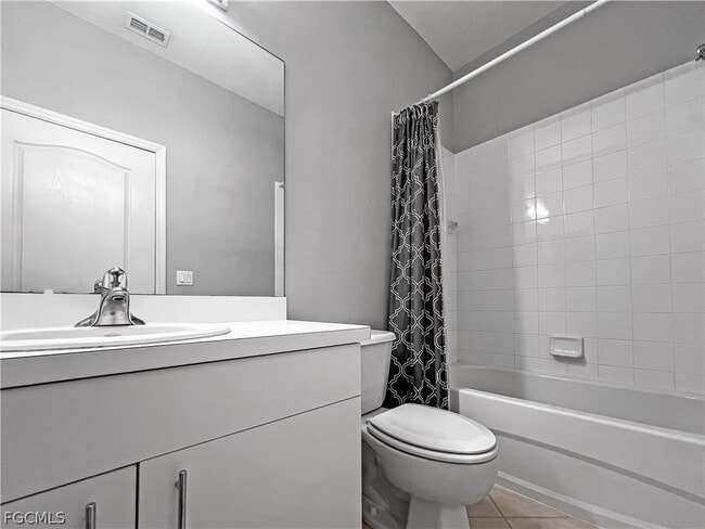 Building Photo - 8550 Kingbird Loop