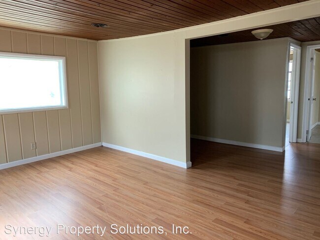 Building Photo - 1401 Ashland Rd