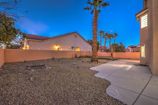 Building Photo - Beautiful 4BR / 3BA Corner-Lot Home with Designer Finishes