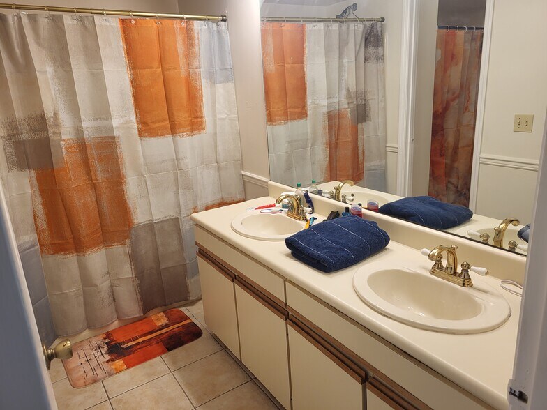 Building Photo - 149 Northshore Cir