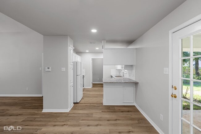 Building Photo - Check Out this 3 bed 2 bath in North Shreveport!