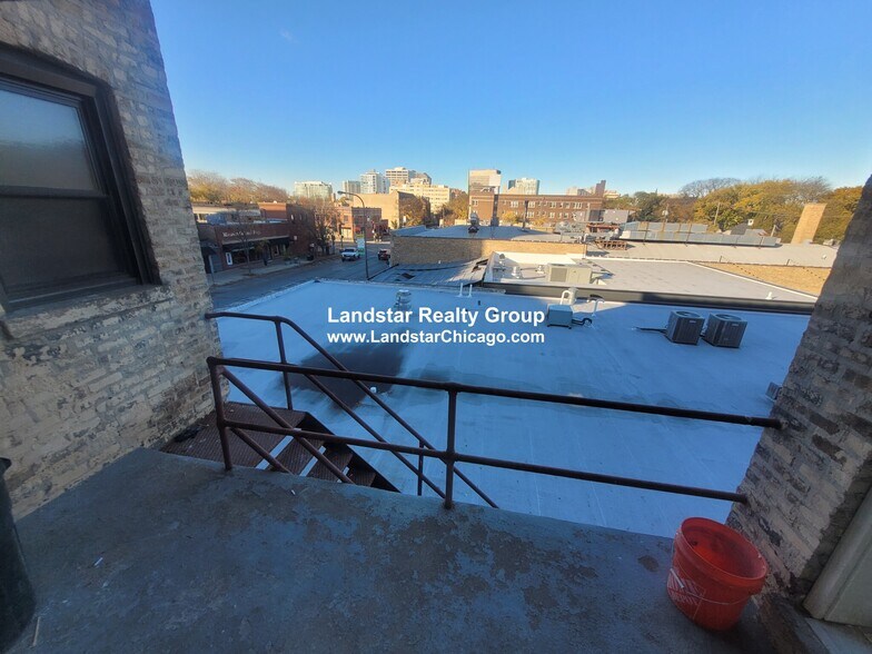 Building Photo - 1241 Chicago Ave