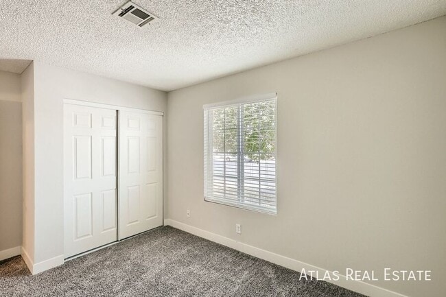 Building Photo - 5370 Bridgette Way
