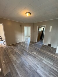 Building Photo - 144 Campbell Ave