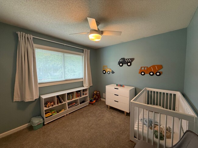 Building Photo - Beautifully Updated 4 Bed 2 Bath St.Paul S...