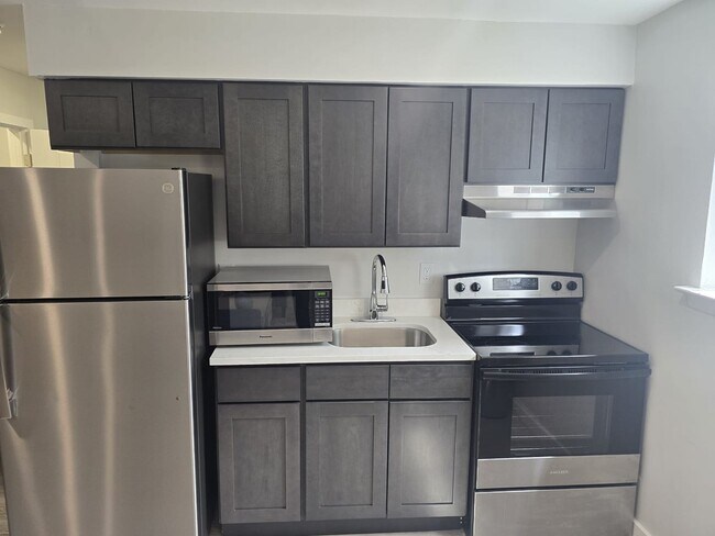 Primary Photo - Keystone Manor Apartments