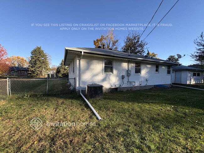 Building Photo - 2113 55th Ave N