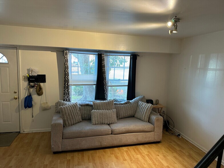 Building Photo - 4850 Corwen Ct