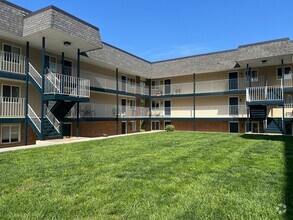 Building Photo - Oak Grove Village Apartments- Close to Lew...