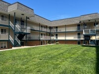 Building Photo - Charming 2-Bed/1.5Bath Apartment