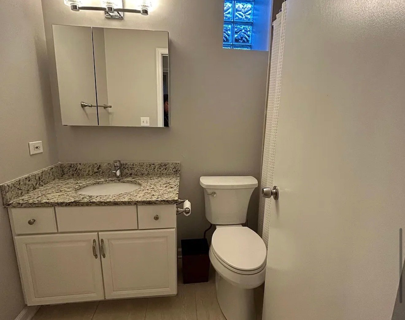 Building Photo - 3232 S Wells St