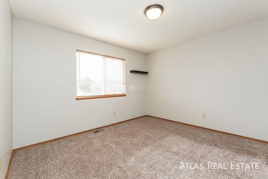 Building Photo - 1107 White Stone Way