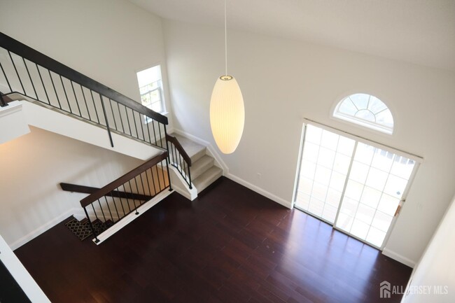Building Photo - 1306 Commons at Kingswood Dr