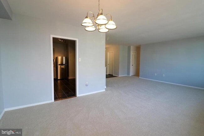 Building Photo - 3705 S George Mason Dr