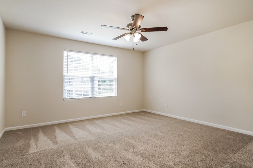 Building Photo - 52 Badger Pass Dr